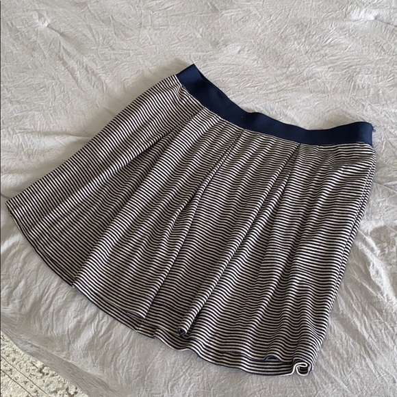 Mini skirt - Picture 2 of 4